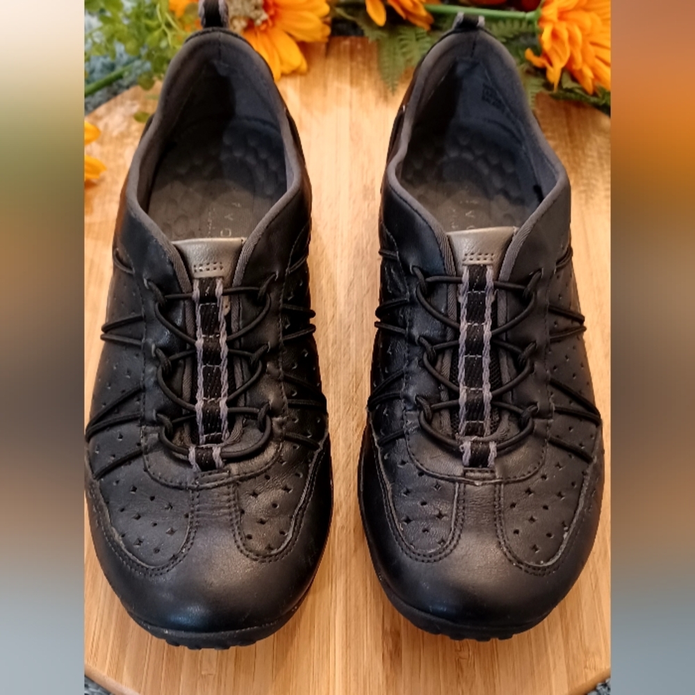 Privo By Clarks Polar Bungee Style Shoes Sz 6.5